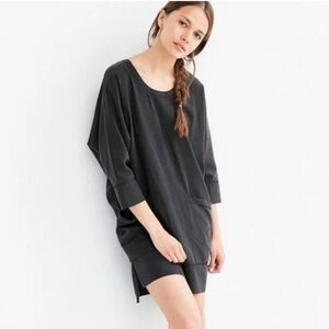 Urban Outfitters. Silence + Noise. Tunic Shift Dress. Black. Small.